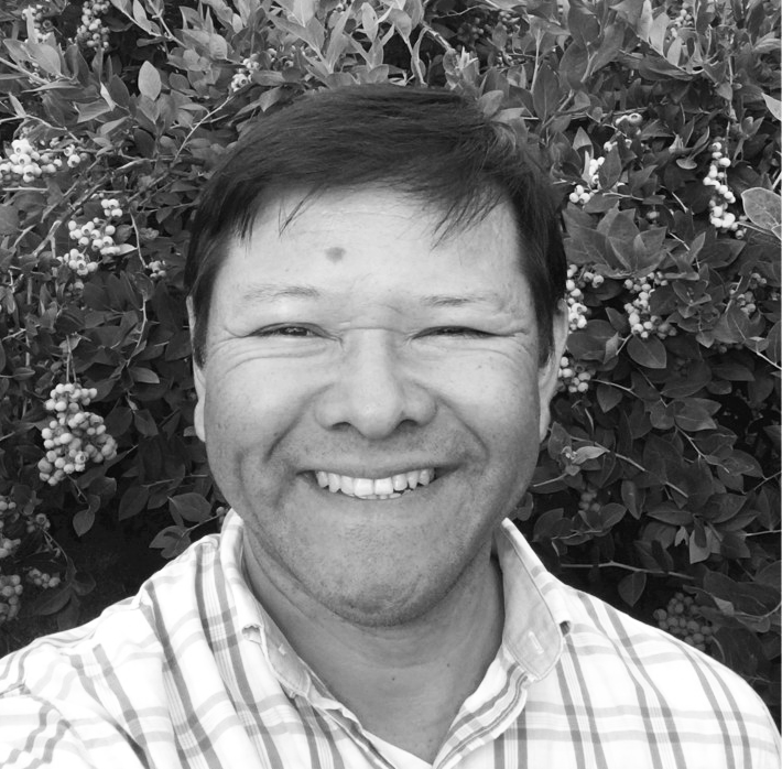 Dr. David P. León Chang